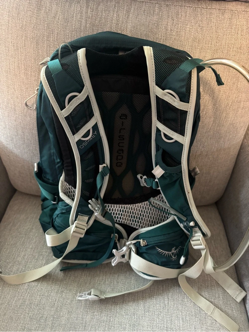 OSPREY durable daypack